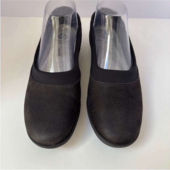 Clarks Cloudsteppers Slip On Shoes Ayla Comfort Work Ballet Flats Black Size 8.5 - Picture 3 of 11